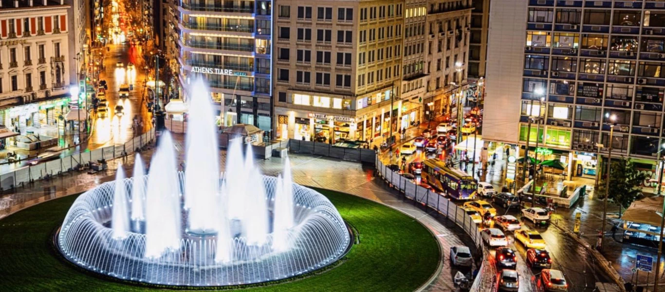 Αποκτάει ζωή η πλατεία Ομονοίας: Παραδίδεται σήμερα στους Αθηναίους - Βίντεο με την εξέλιξη του έργου